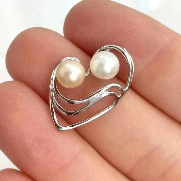 Silver Tone Double Faux Round Pearl Heart Shaped Modernist Vintage Pendant - Picture 4 of 9